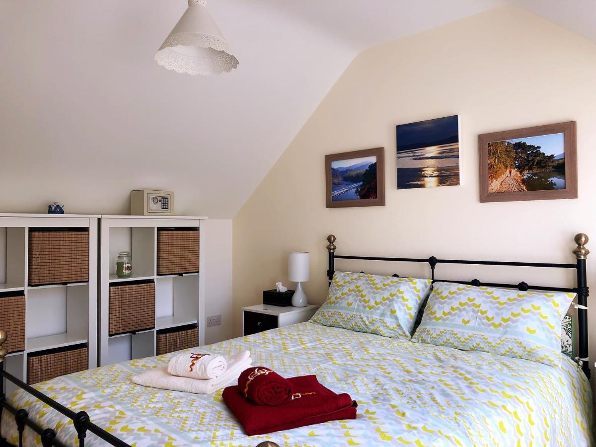 Streamside B And B With Parking Drimoleague Екстер'єр фото